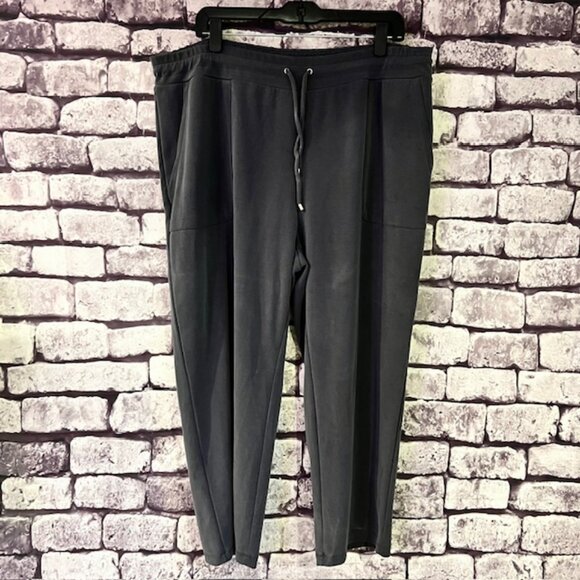 Chico's Zenergy Gray Crop Sweatpants Size XL - Picture 1 of 9